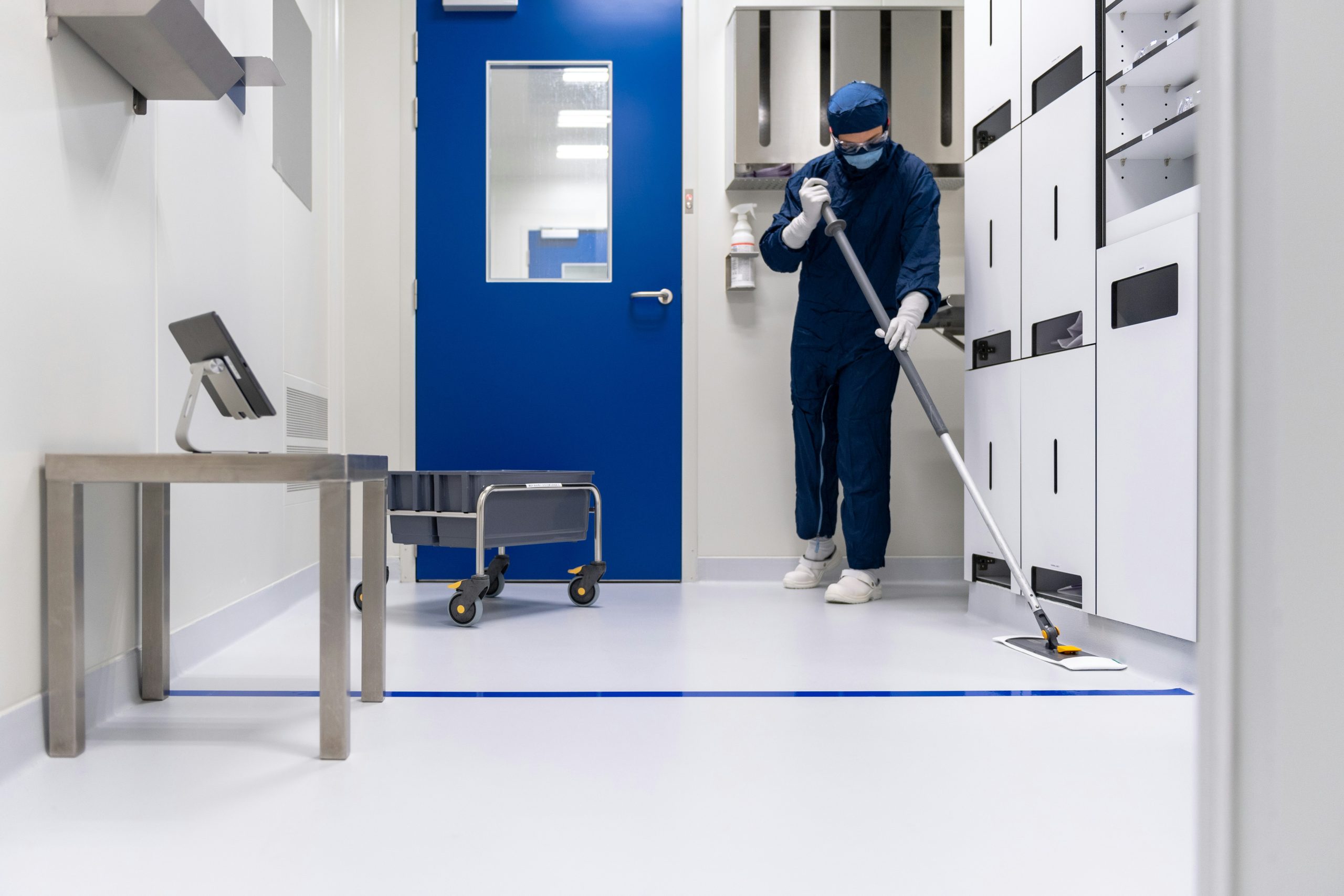 Cleaning validation of stainless steel pharmaceutical manufacturing equipment