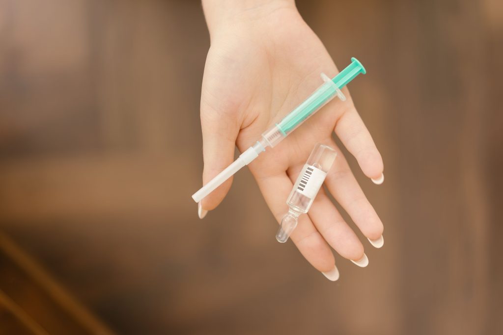 llustration comparing tirzepatide and investigational retatrutide for weight management